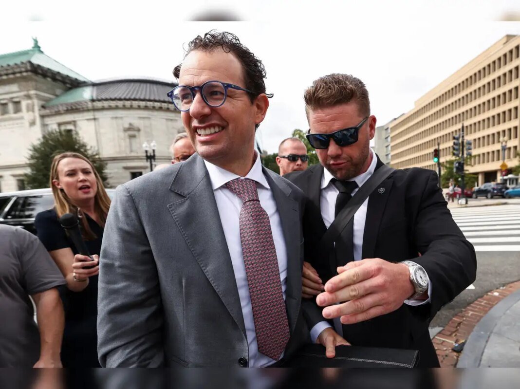 Anthropic CEO Dario Amodei made $18 million last year, middle of the tech CEO pack Anthropic CEO Dario Amodei made $18 million last year, middle of the tech CEO pack