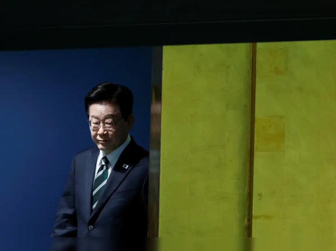 South Korean president orders probe into data leaks across financial industry South Korean president orders probe into data leaks across financial industry