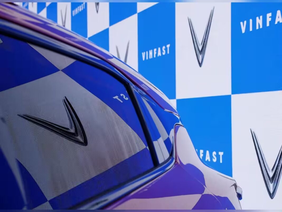 VinFast signs letters of intent for over 50 electric two-wheeler showrooms in India VinFast signs letters of intent for over 50 electric two-wheeler showrooms in India